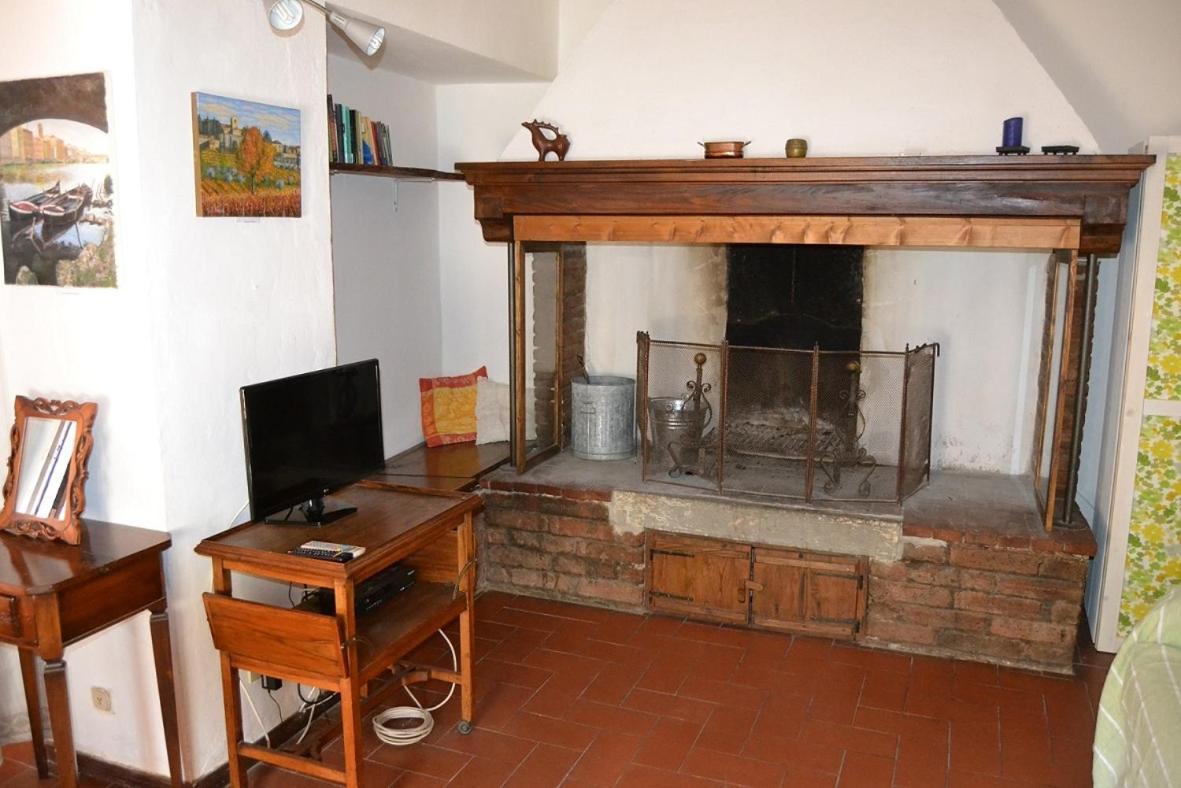 דירות פאנזאנו Agriturismo Podere La Casa מראה חיצוני תמונה